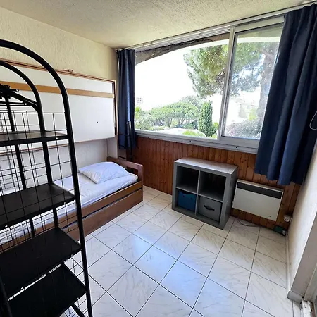 3 Pieces Proche Et Commerces Avec Garage *